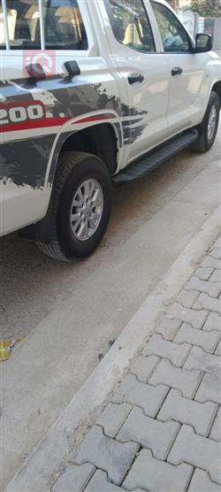 میتسوبیشی L200